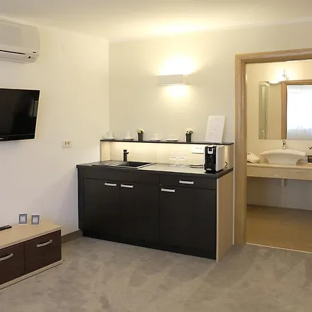 Margaret Hotel