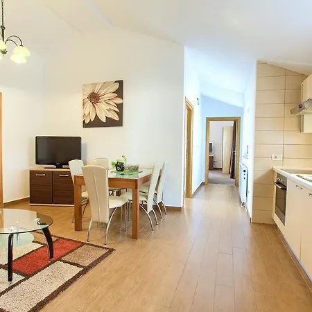 Margaret Hotel 4*