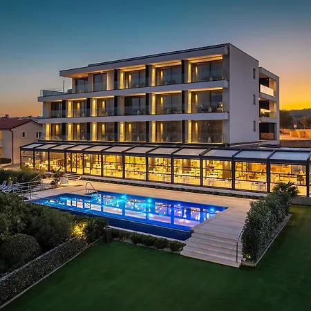 Margaret Hotel 4*